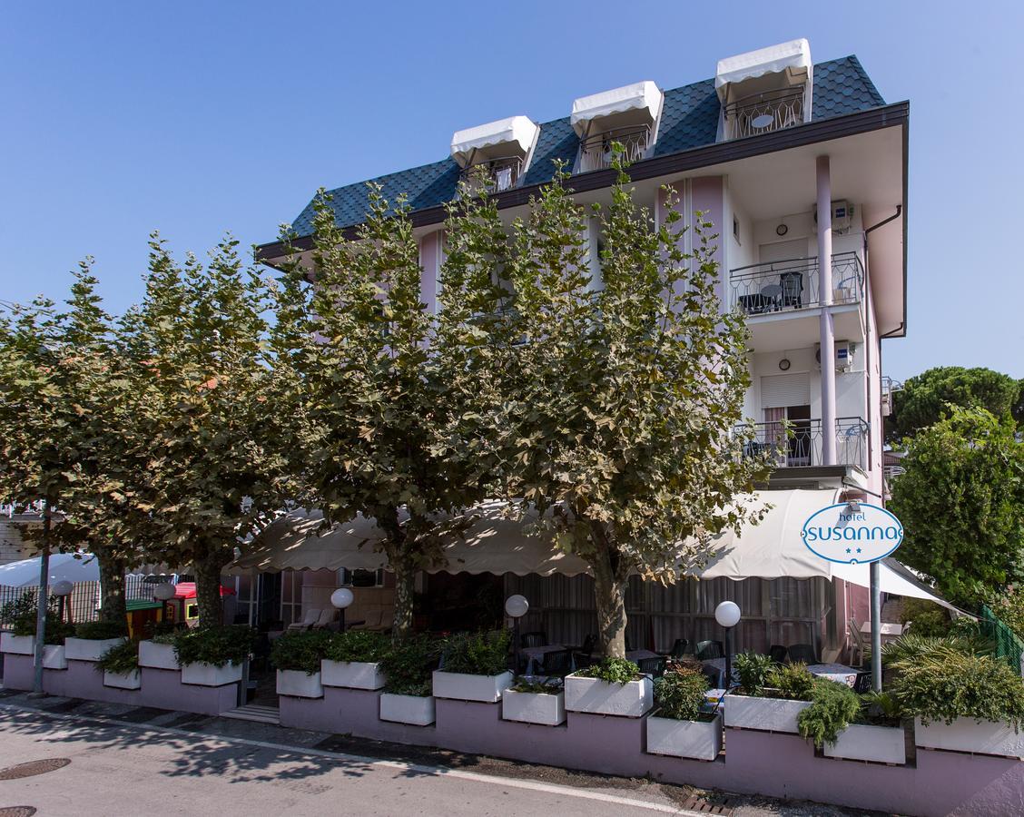 Hotel Susanna リミニ エクステリア 写真